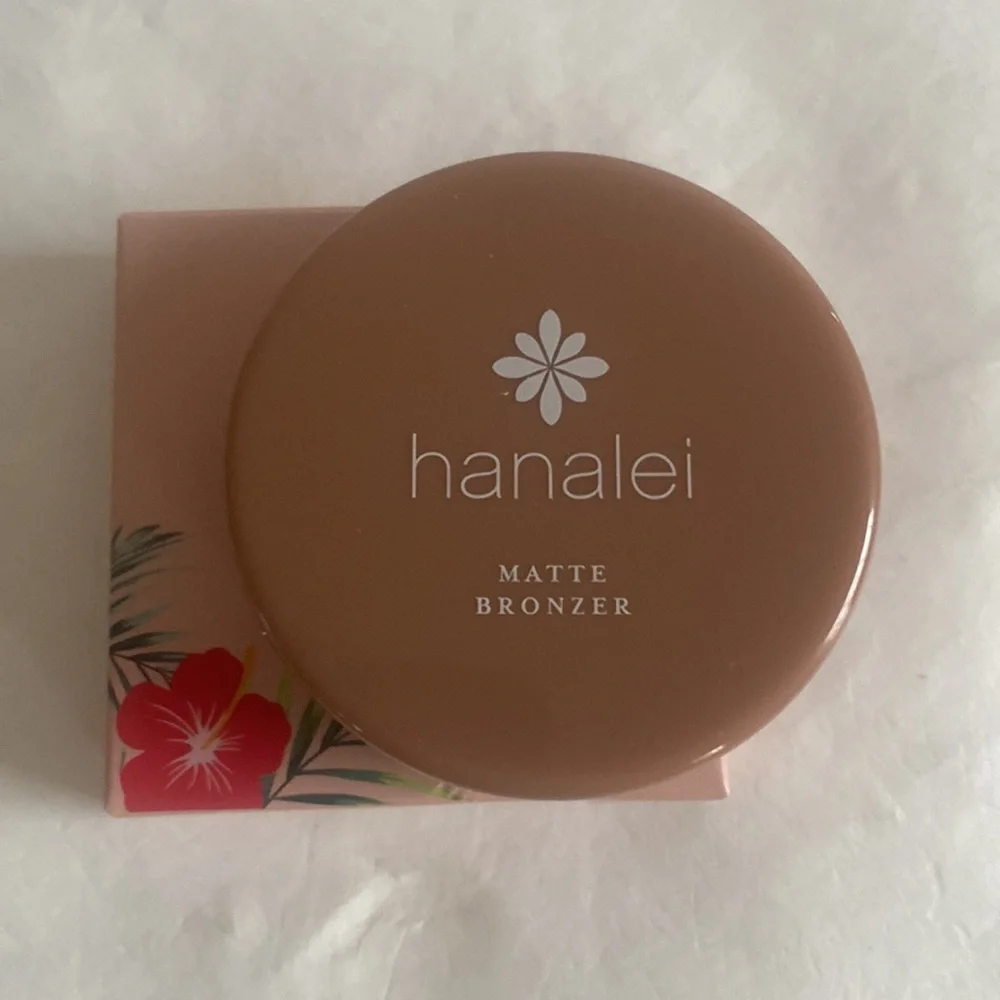 HANALEI BEAUTY COMPANY Matte Bronzer 0.18oz $25 NIB